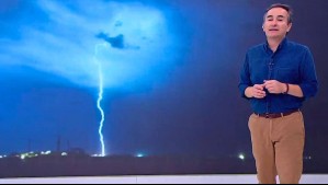 'Hay mucha actividad tormentosa': Registran en video imponentes rayos y truenos en el Salar de Atacama