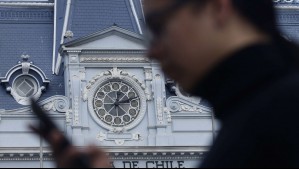 Es oficial: A esta hora se producirá el cambio al horario de invierno de 2026 en Chile