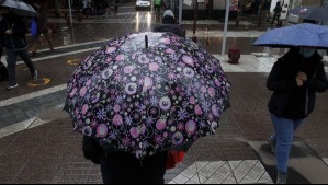 Es oficial: Sistema frontal llevará precipitaciones a Santiago y otras comunas de la Región Metropolitana el viernes
