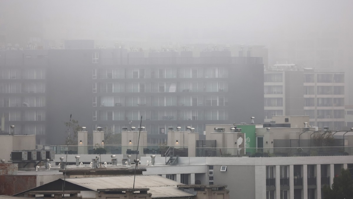 ¿Regresará la lluvia a Santiago? Meteorólogo adelanta 