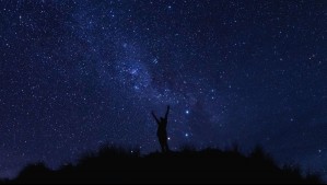 Dos lunas llenas y el peak de las Eta Acuáridas protagonizarán mayo: Estos son los mejores eventos astronómicos del mes