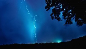 Tormentas eléctricas afectarán la RM y otras siete regiones desde este día: También habría granizos y fuertes vientos