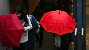 Precipitaciones líquidas y de aguanieve persistirán durante este martes: Meteorología prevé que aquí lloverá con viento