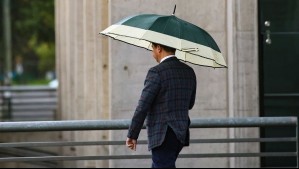 Sistema frontal se 'sacrificará' para debilitar las altas presiones: Precipitaciones alcanzarían la RM este día