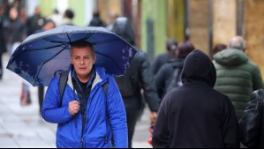 'Tiene una gran extensión hacia el oeste': Nuevo sistema frontal 'llegará a Santiago' durante este día