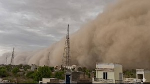 'Terrorífico, como la superficie de Marte': Videos evidencian la gran tormenta de polvo y arena que afectó a esta ciudad