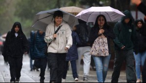 Se mueve el 'escudo antilluvias': Adelantan que 'podríamos tener una lluvia en Santiago' a partir de este día
