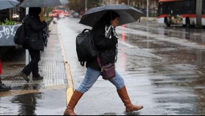 'Hay una probabilidad de lluvia' en Santiago por el avance de un sistema frontal: Así transcurrirá la próxima semana