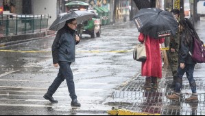 Precipitaciones se extenderán a 15 regiones este viernes: Continuarán con lluvias y vientos fuertes en estas ciudades