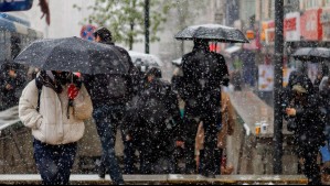 Precipitaciones en 12 regiones para este martes: Enfrentarán lluvias con viento y tormentas en todas estas localidades