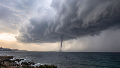 'Desarrollo de nubes convectivas con características tornádicas' este domingo: Actualizan aviso para estas 5 regiones