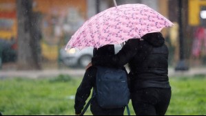 Precipitaciones podrían extenderse por 14 regiones este viernes: Prevén que en el norte habría 'una lluvia importante'