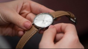 Se acerca el horario de verano de 2026: ¿Habrá que cambiar la hora al mismo tiempo en todo Chile?