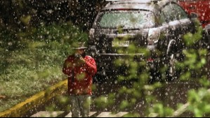 Confirman nieve en la RM para este viernes: Pronóstico oficial anticipa precipitaciones en sectores de 10 regiones