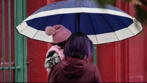 'Continuamos con este panorama invernal': Jaime Leyton adelanta cuál será 'el día con más lluvia' en Santiago