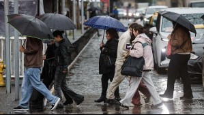 Sistema frontal continuará afectando a la RM durante este viernes: Aquí se concentrarán los mayores montos de lluvia