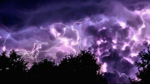 Tormentas eléctricas volverían a estas tres regiones: Advierten que también habría 'fuertes rachas de vientos locales'