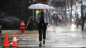 'Pulsos importantes de lluvia': Sistema frontal acoplado a río atmosférico dejaría 'más de 30 a 40 mm' en estas regiones