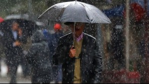 'Viene avanzando hacia la zona central': Este día volverían a registrar lluvias y tormentas eléctricas en la RM