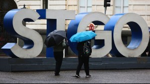 Sistema frontal dejaría precipitaciones en Santiago hasta esta hora: 'Lo más intenso' se concentrará en estas regiones