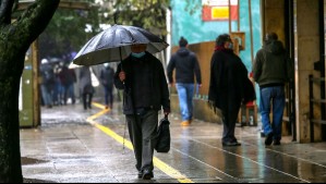 'Es una lluvia muy dispar': Alejandro Sepúlveda detalla cuánta agua caerá en el centro de Santiago durante este viernes