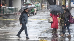 'Va a llover el doble en la cordillera': Alejandro Sepúlveda revela cuánta agua caerá en Santiago durante toda la semana