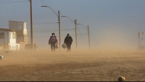 Rachas de hasta 80 km/h: Fuertes vientos y tormentas de polvo afectarán estas comunas de la región de Antofagasta