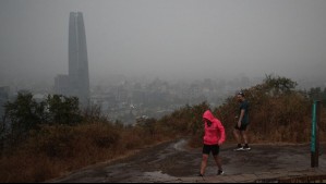 'Tendríamos abundante nubosidad baja' en Santiago: Pronóstico en detalle para este viernes y los próximos días