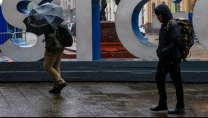 Último día de precipitaciones: Detallan desde qué hora lloverá y cuánta agua podrían acumular en Santiago este viernes